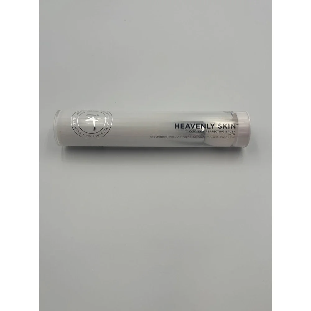 IT Cosmetics Heavenly Skin CC+ Skin Perfecting Brush No 702 Anti-Aging‎